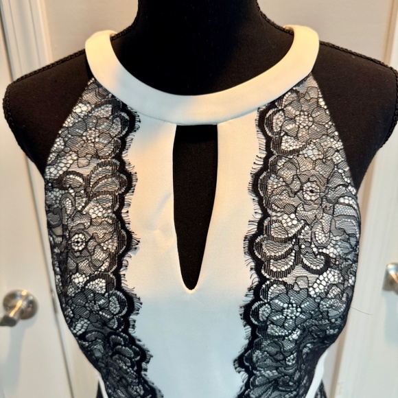 Guess Dress, white with black lace overlay, L, EUC, back zip closure, Halter - Picture 11 of 13